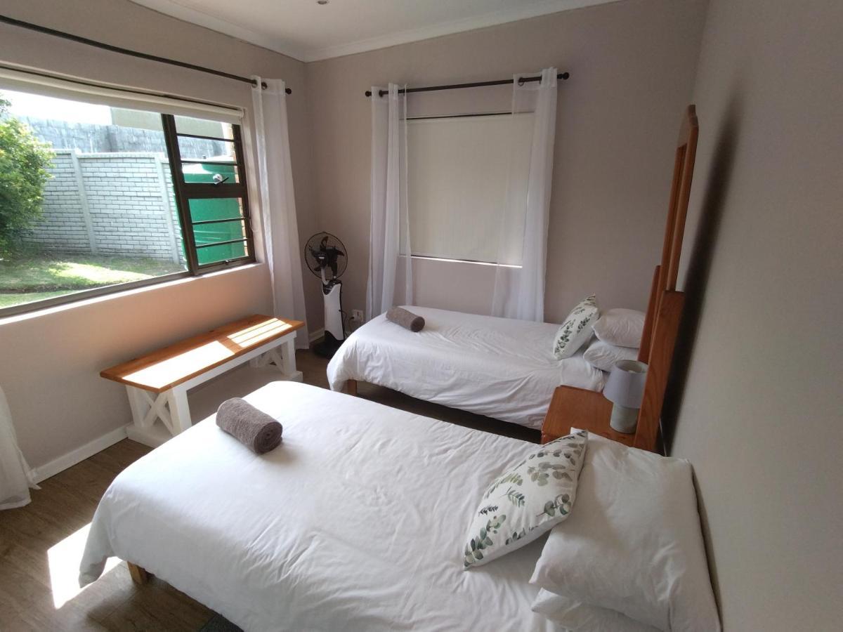 2 Bedroom Guest Suite At A-Frame Glengariff Beach Glen Eden Exteriér fotografie